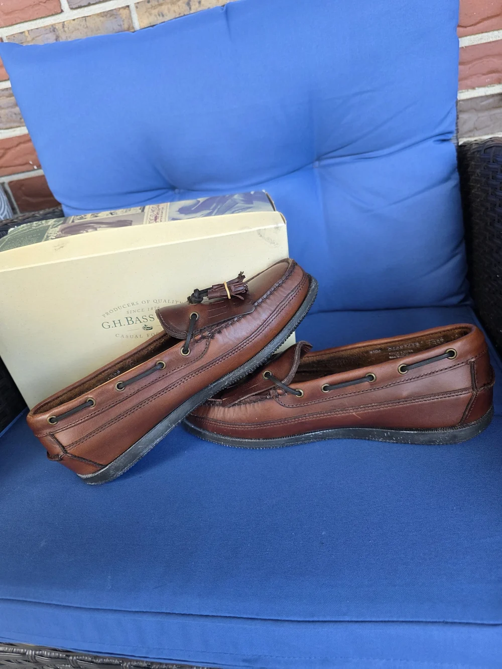 G.H. Bass & Co. Dark Brown Flint Boat Shoes 9.5W NIB Deck Shoes Coastal